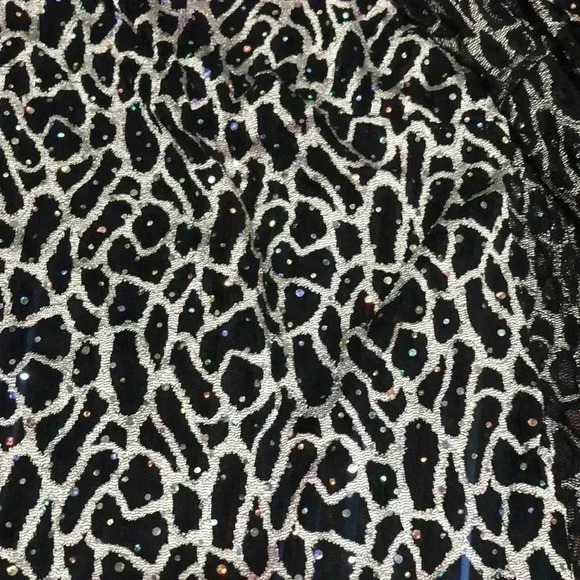 Collection dressbarn top/blouse black silver with iridescent sparkles - Picture 12 of 12